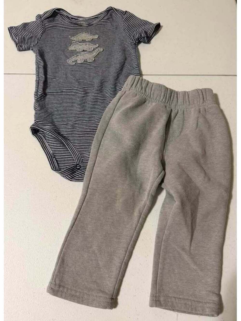 Cat & Jack 18M Dinosaur Bodysuit and Pants Set